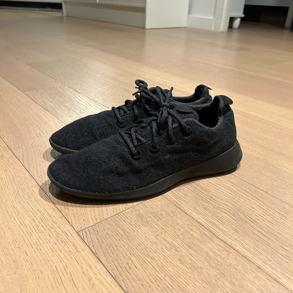 Allbirds Men’s Wool Runners. Size 11 - Picture 4 of 6